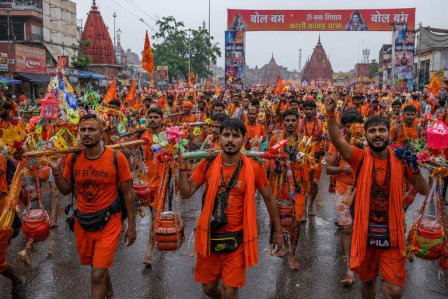 Devotees during Shravan month in Varanasi